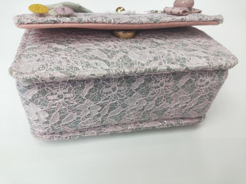 Lace-trimmed bags, cute little girl bags, princess bags, Internet red envelopes, and coin purses Item Picture