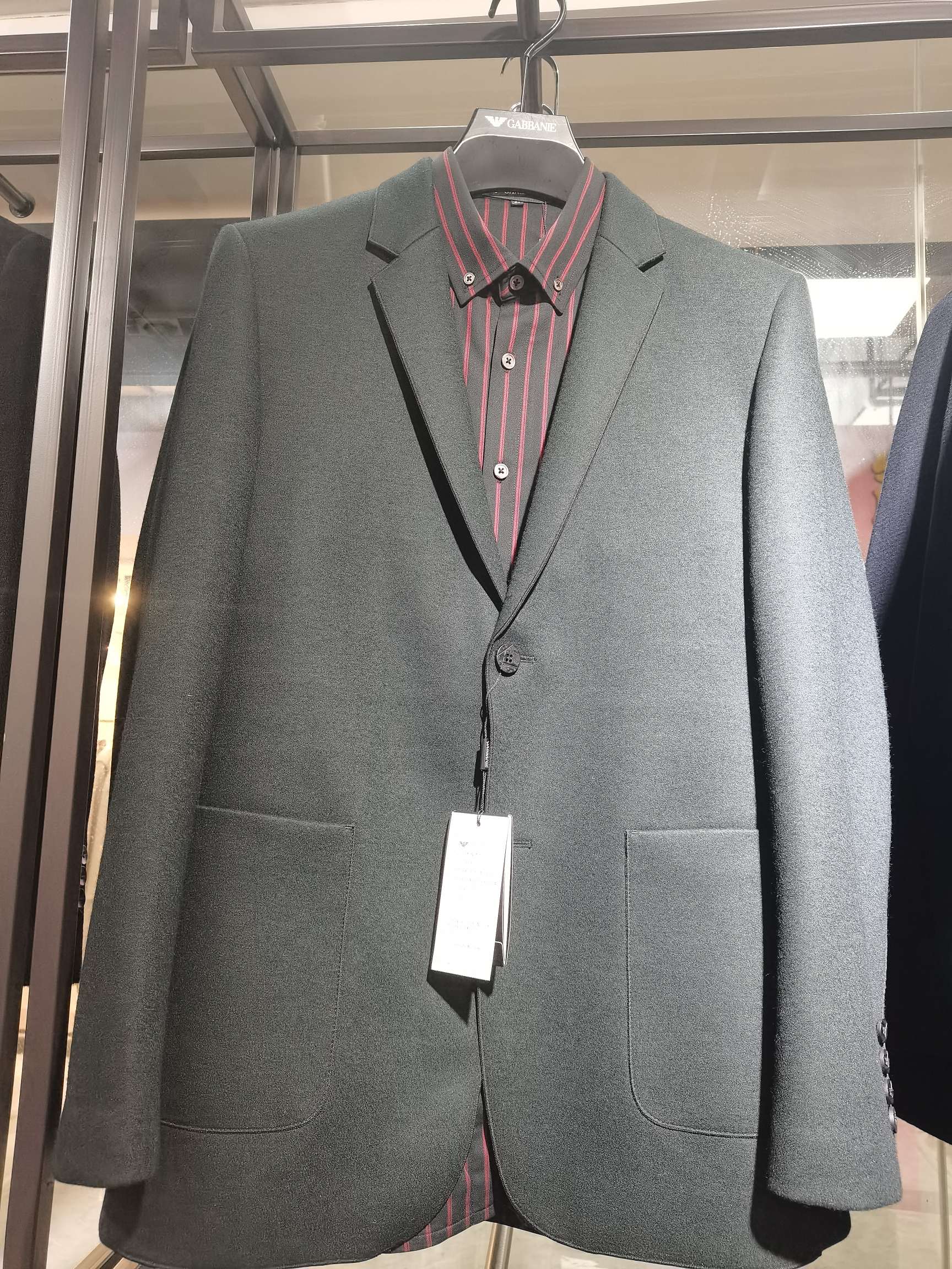 休闲西服