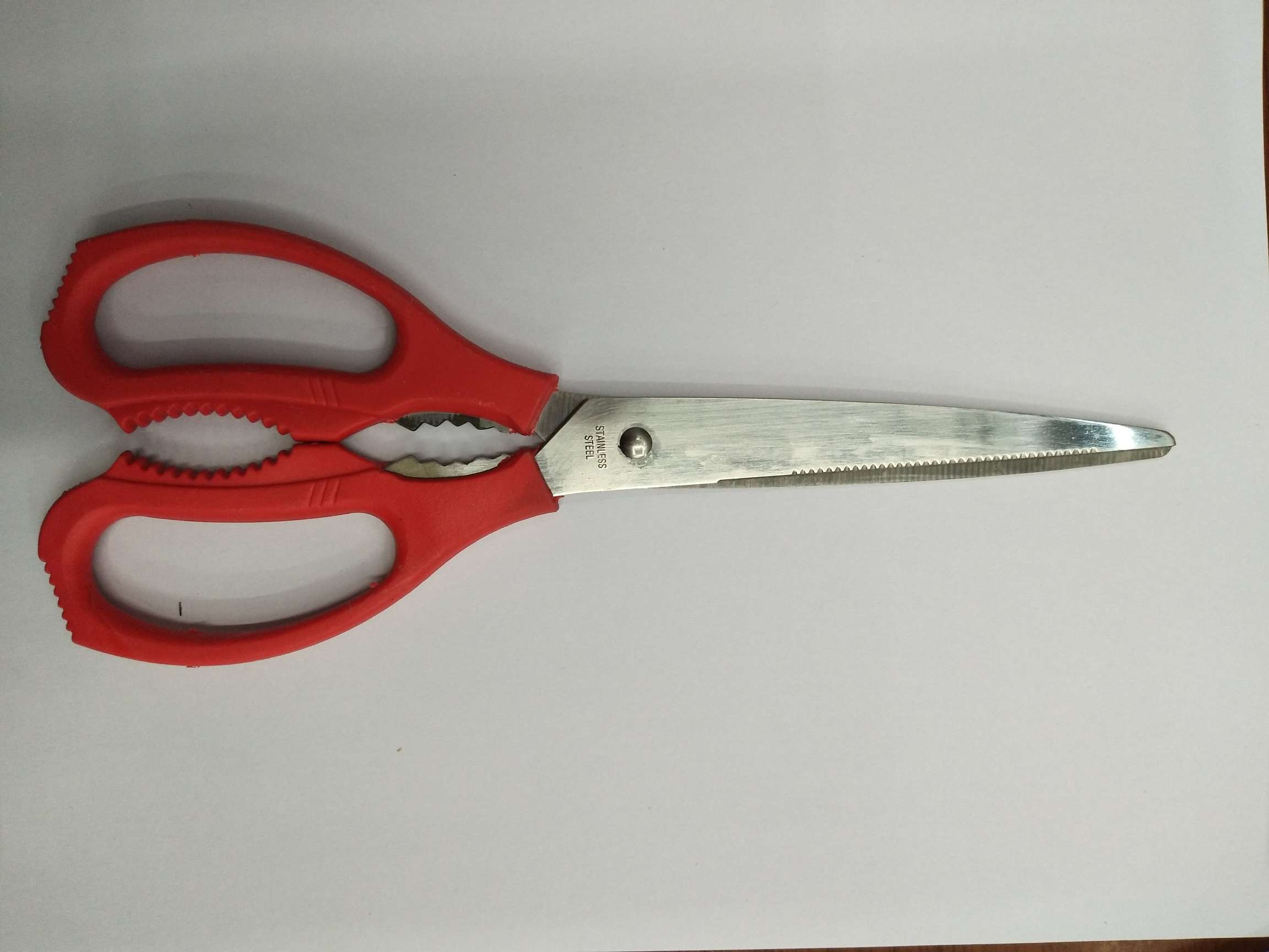 A-108 office scissors, kitchen scissors, length 23cm, width 10cm, weight 80g, single card insertion packaging, 12 pairs in A box, 240 pairs in a case Item Picture
