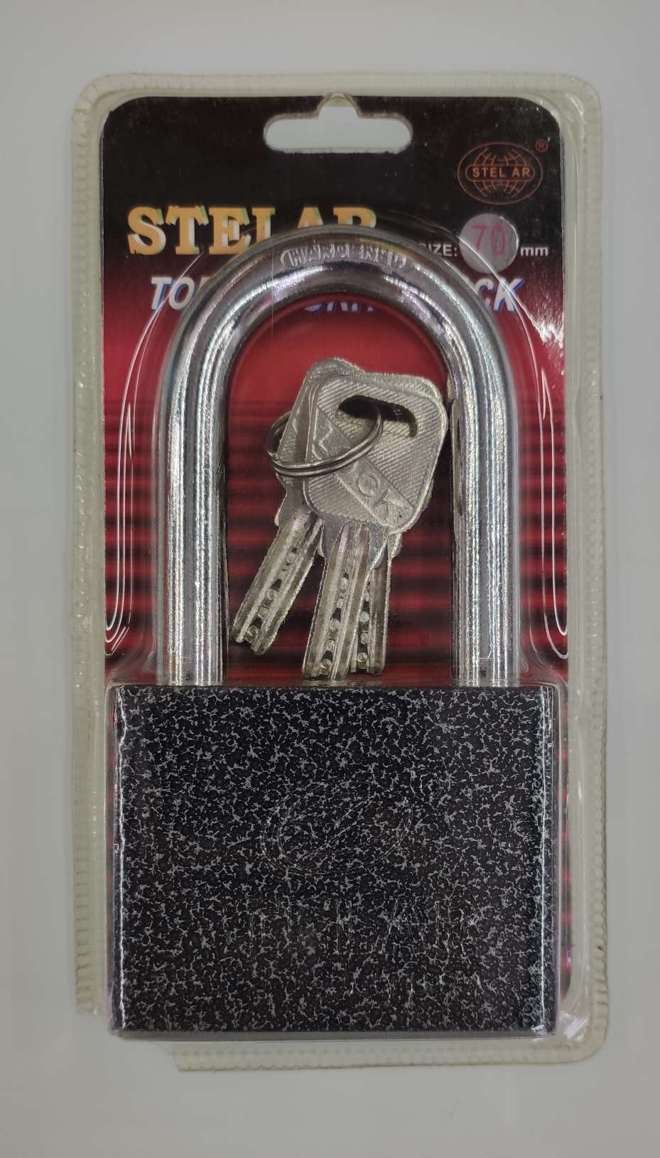 Black atoms lock long beams thumbnail