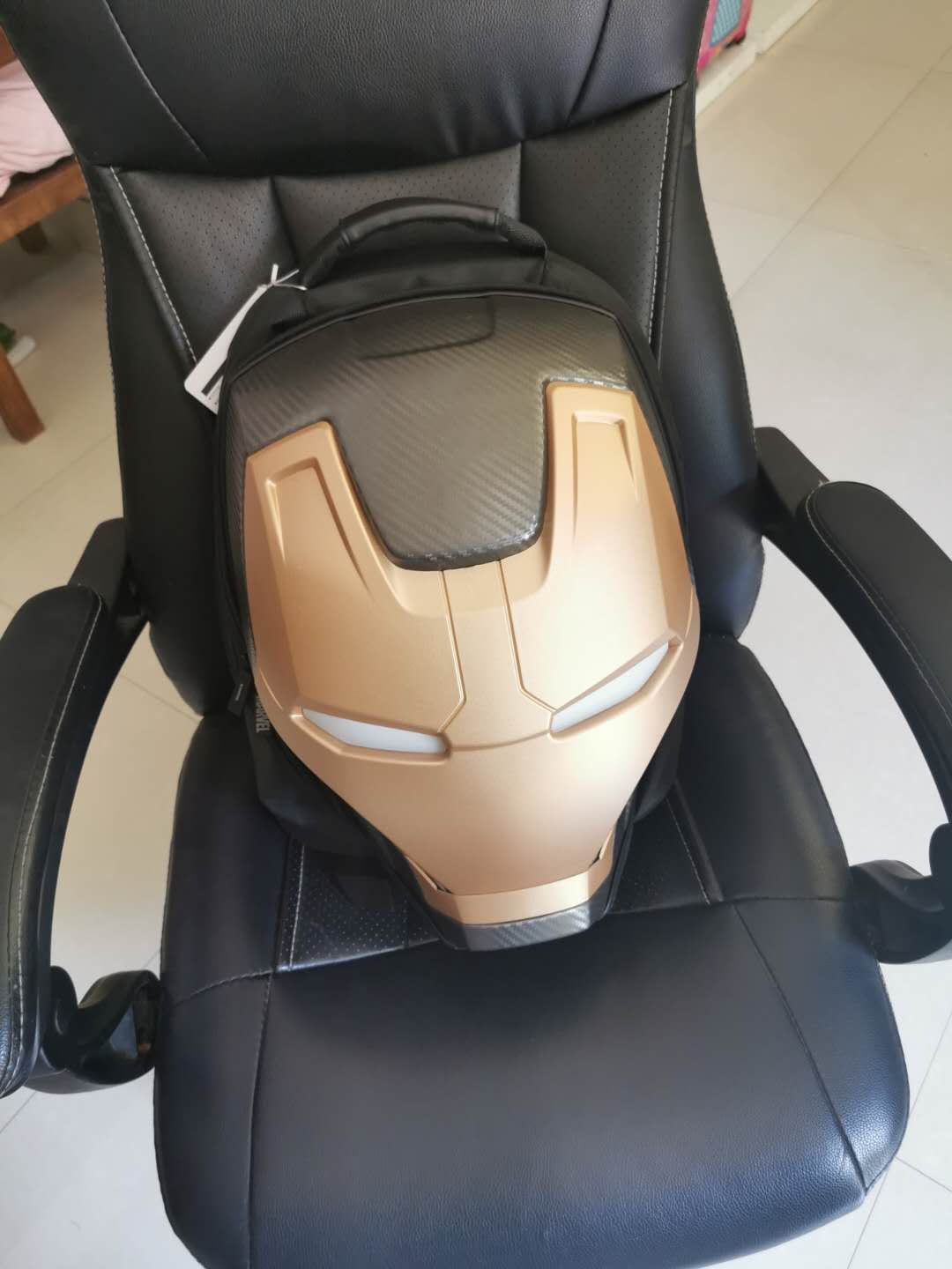 钢铁侠背包初中大学生书包细节图