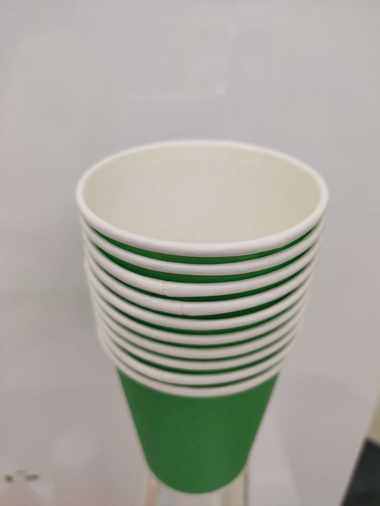 纸杯：深绿色DIY儿童手工制作，画画，装饰 ，颜色很多，也可以按客户要求定图