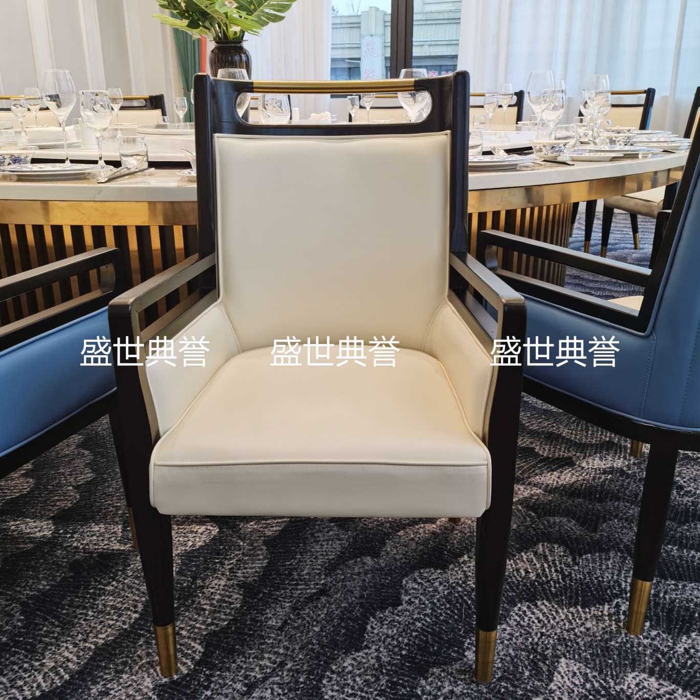 昆明星级酒店新中式实木餐桌椅高端会所白蜡木椅子餐厅包厢实木椅
