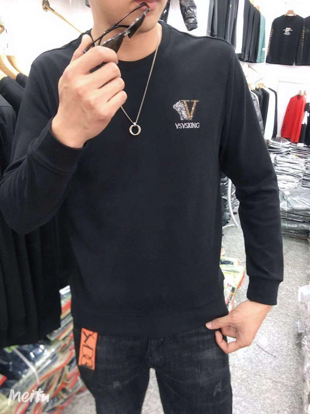 2023 otoño vestido nuevo hombre tendencia moda estampado manga larga sudadera versión coreana slim estilo japonés hermoso Application Scenario