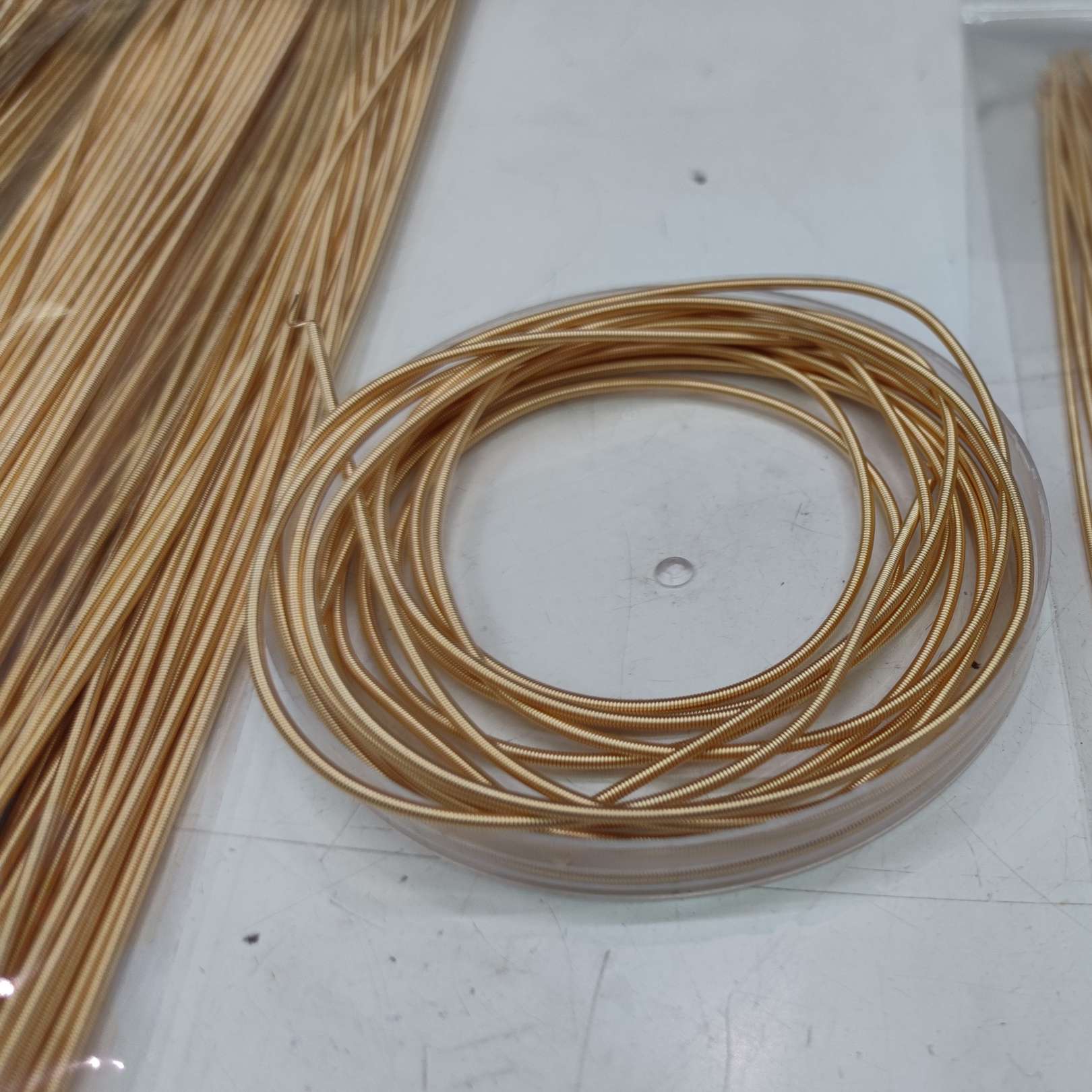 Color-preserving copper wire spring butterfly antennae Application Scenario