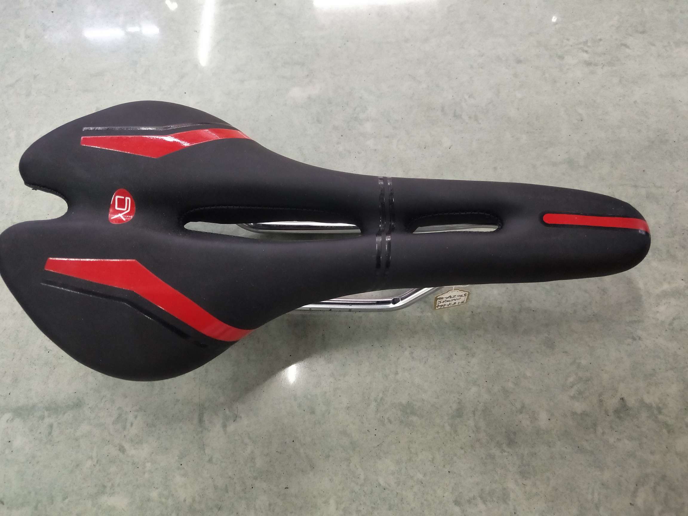 Tq~Az015 Silicone Saddle