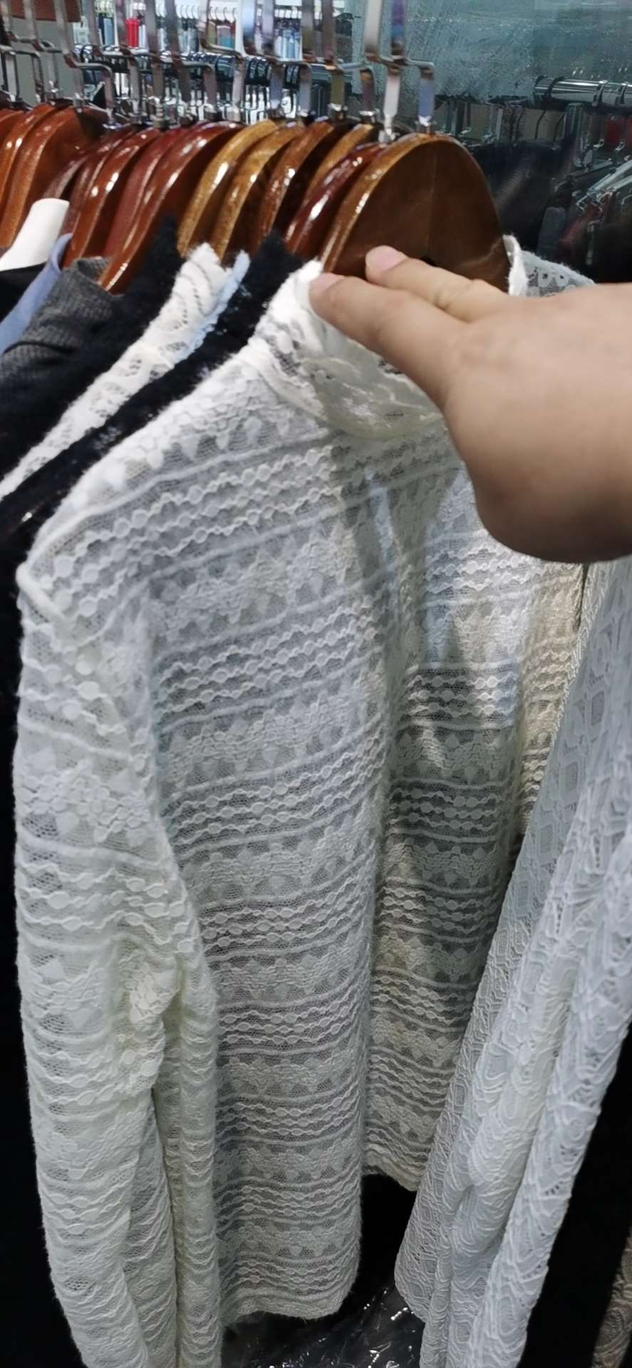 爆款磨毛蕾丝打底衫