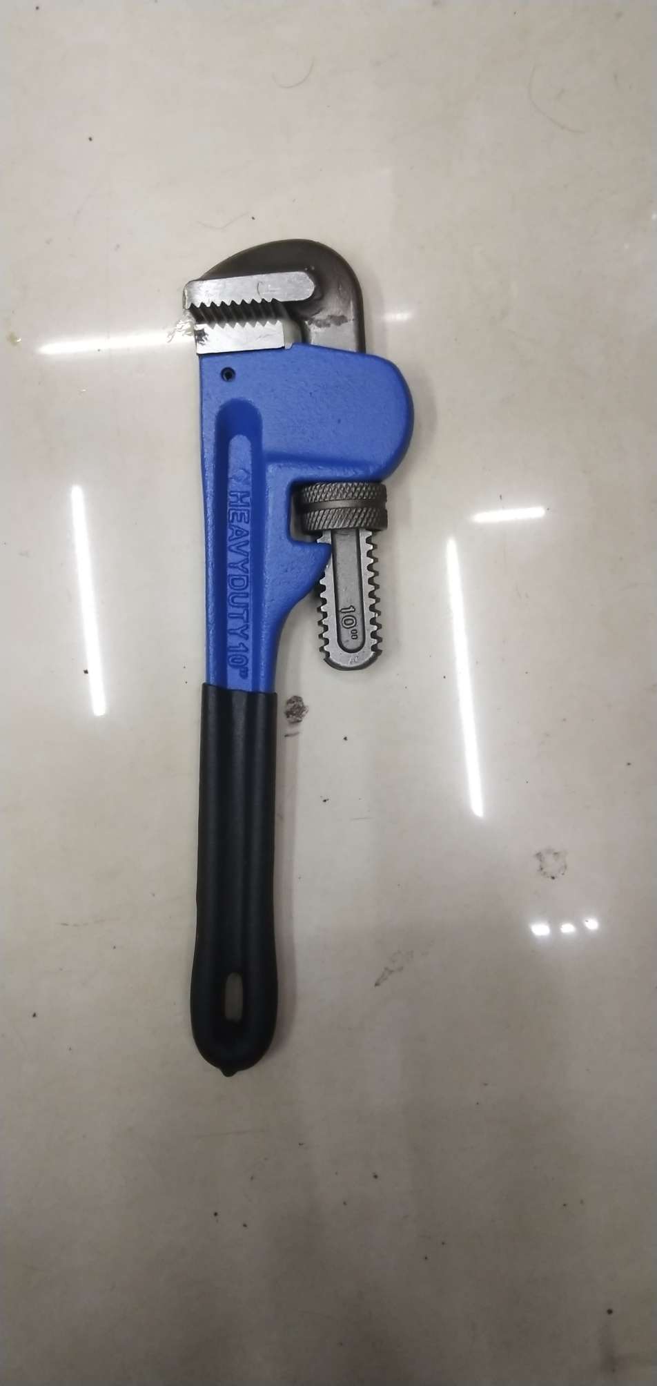 American Type Pipe Wrench full figure