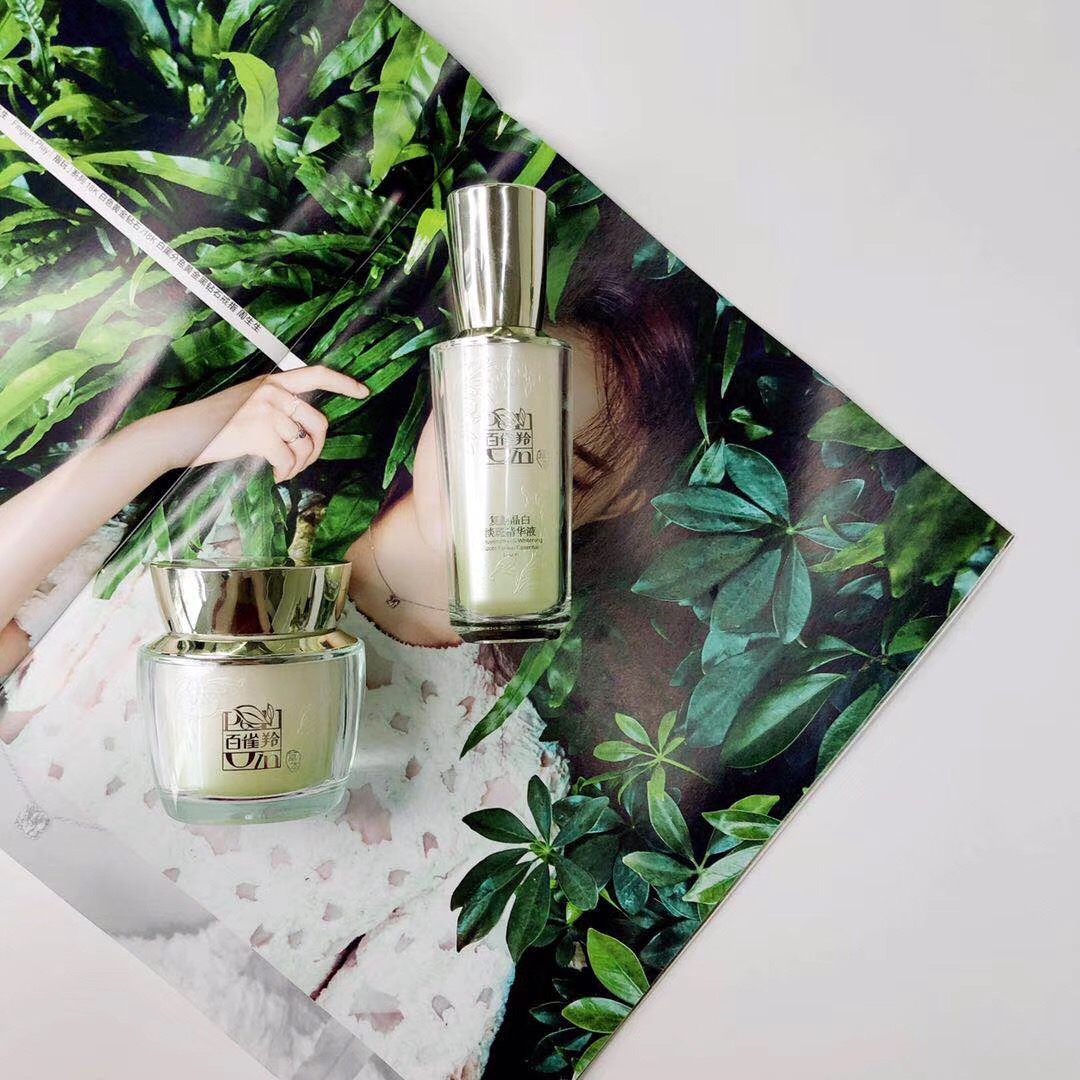 Double White Light Spot Serum Application Scenario