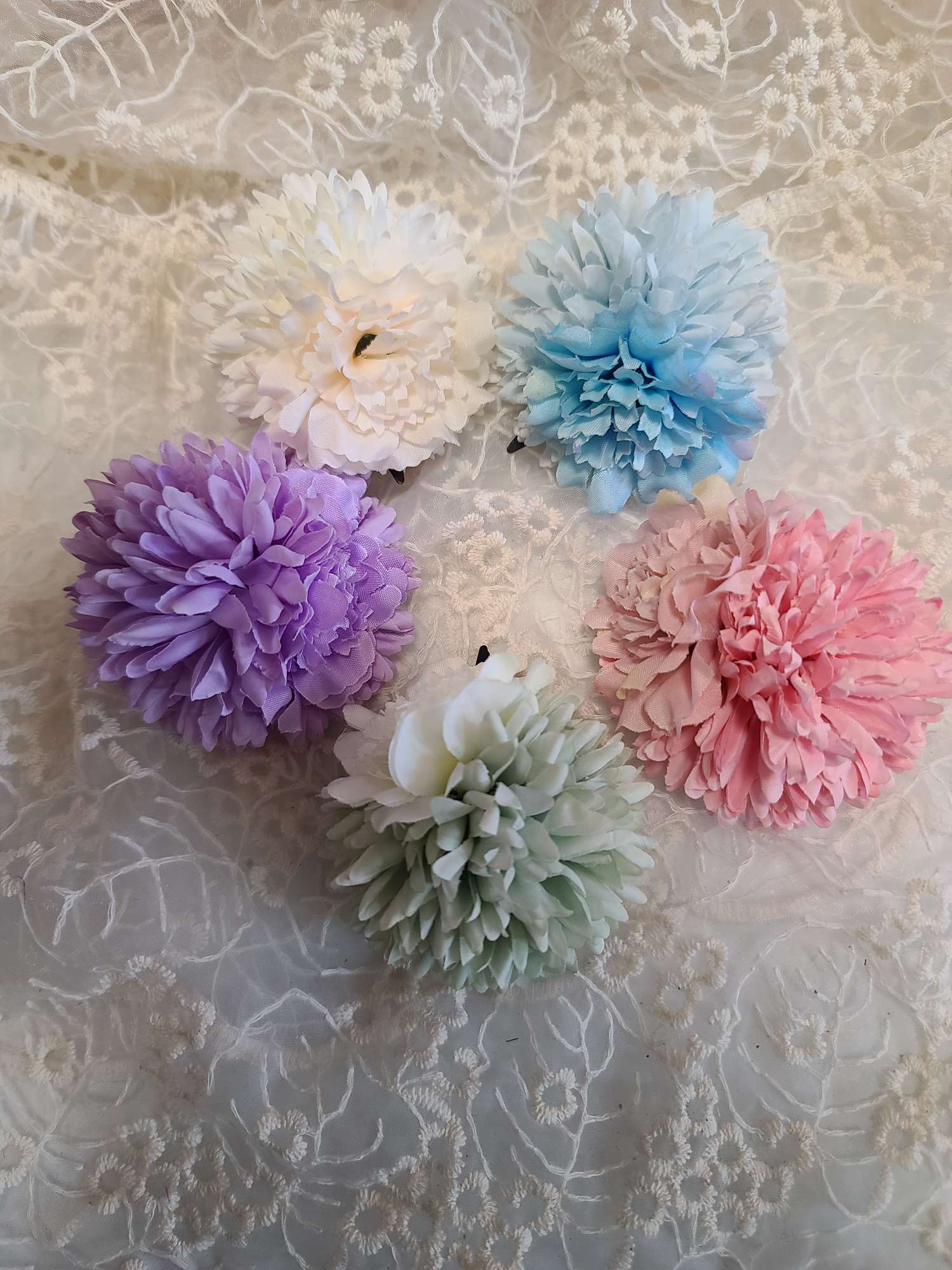 Exquisite hair accessories for Japanese kimonos