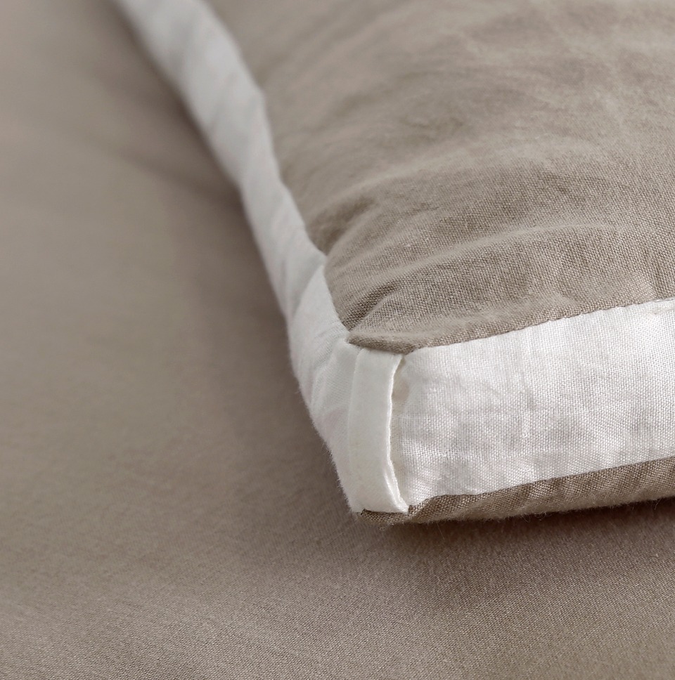 义乌好货长绒棉现代简奢风格美式风现代简约时尚风格家纺四件套被子床上用品北欧时尚风冬被白底实物图