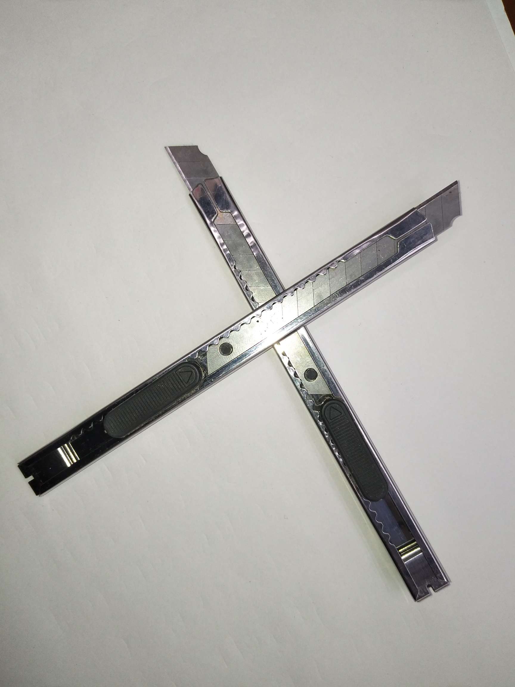 The product is 12.5cm in length and 1.2cm in width. The weight is 11.8g. Each box contains 100 pieces and each box contains 1200 pieces. Volume: 0.075 cubic meters Item Picture