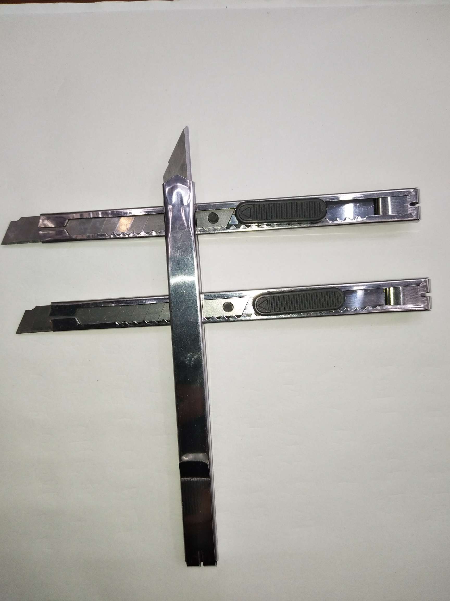 The product is 12.5cm in length and 1.2cm in width. The weight is 11.8g. Each box contains 100 pieces and each box contains 1200 pieces. Volume: 0.075 cubic meters Specification drawing