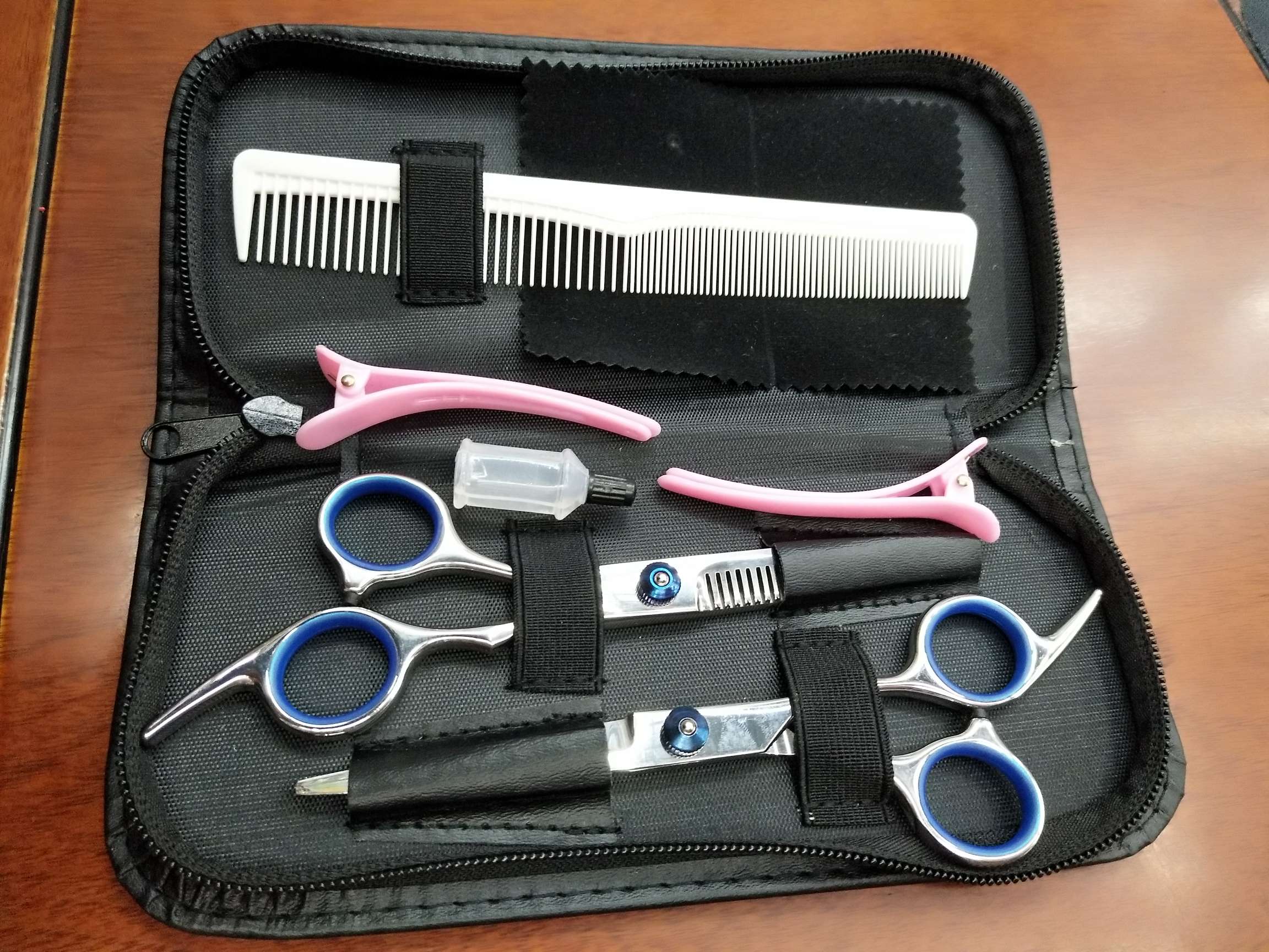 Hairdressing scissors set, hairdressing scissors, beauty and hairdressing scissors eight-piece set content set Application Scenario