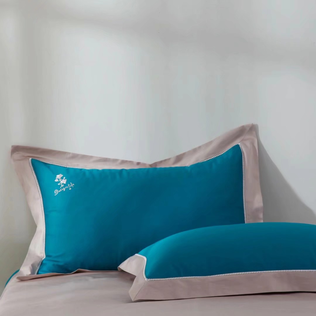 Yiwu Quality Products: Frosted four-piece set, soybean winter quilt, Four-season quilt, Silk quilt, long-staple cotton, modern simple luxury style, American style, modern simple fashion style, home textile four-piece set, quilt, bedding, Nordic fashion style, high-end set details Picture