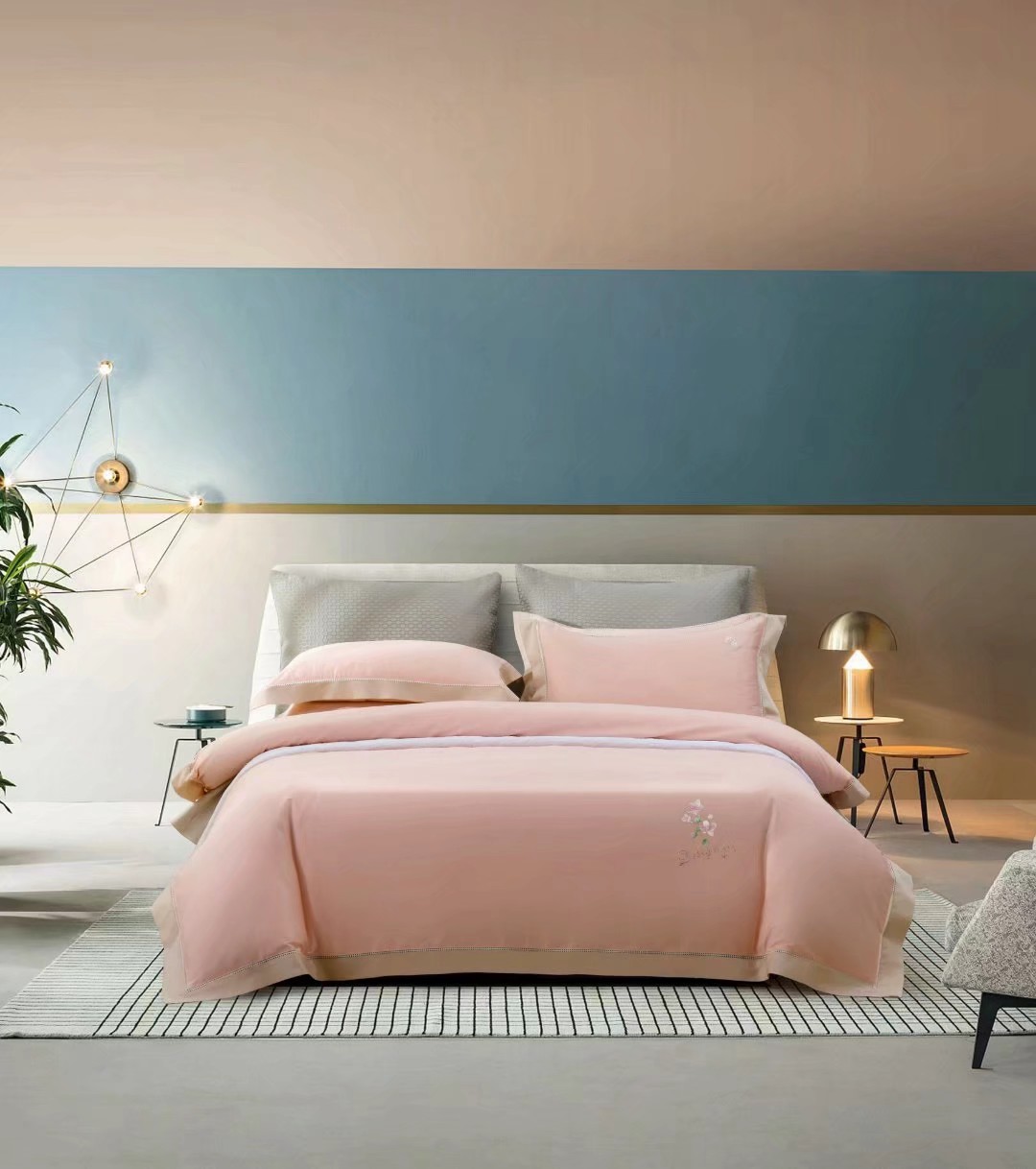 Yiwu Quality products: Frosted four-piece set, soybean winter quilt, four-season quilt, Silk quilt, long-staple cotton, modern simple luxury style, American style, modern simple fashion style, home textile four-piece set, quilt, bedding, Nordic fashion style