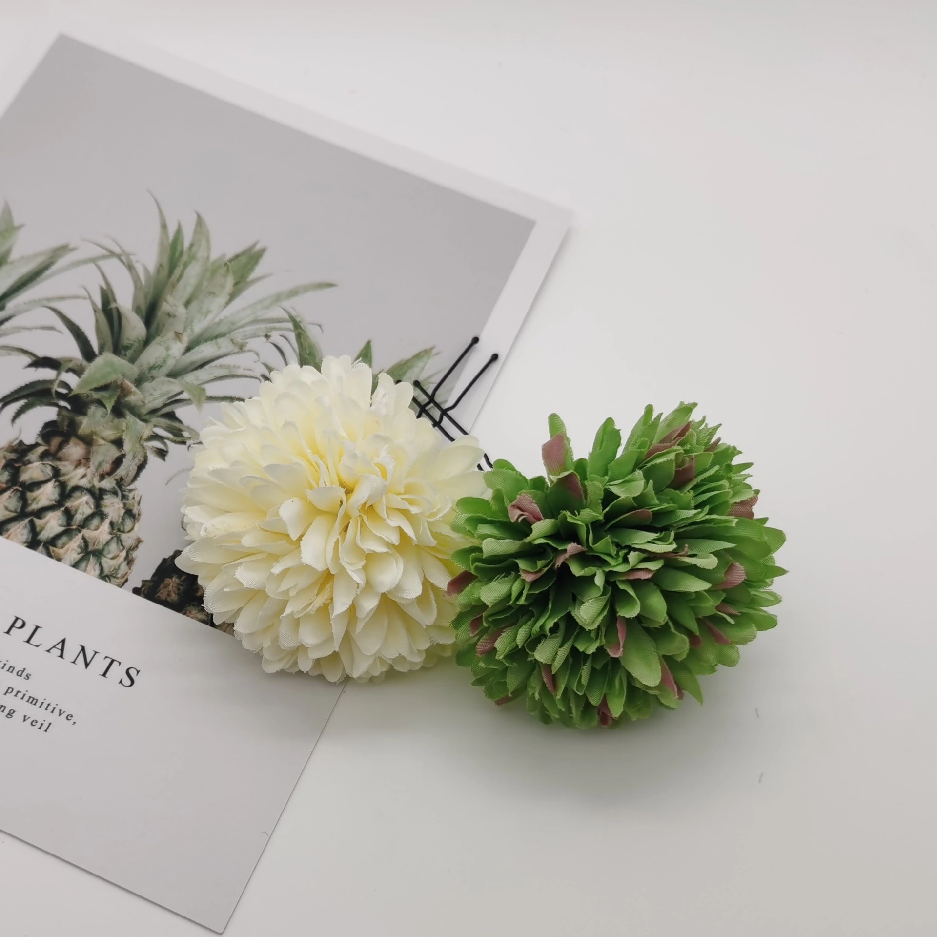 Ancient-style hair forks, hair clips and hair accessories, national trend series Application Scenario