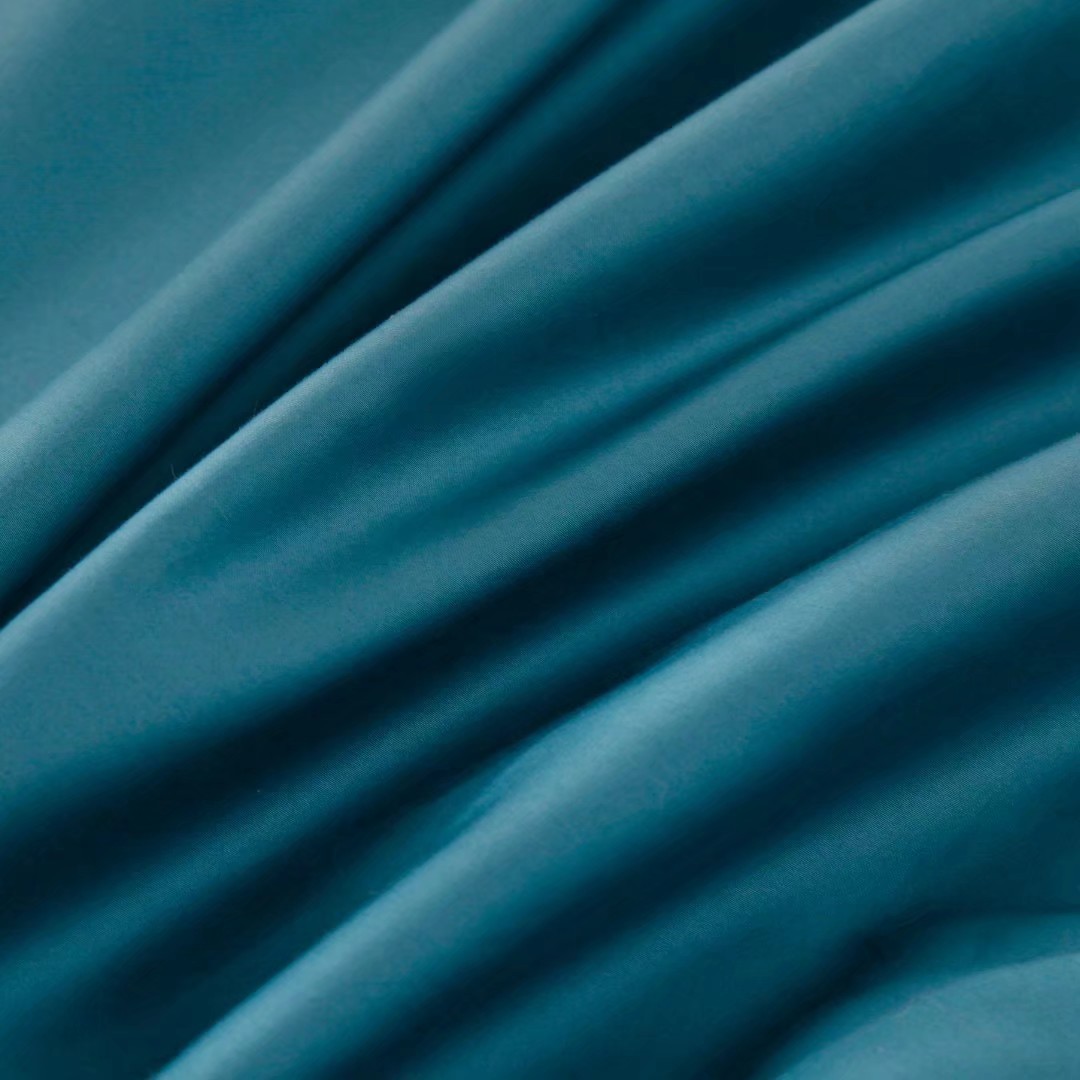 Yiwu Quality Products: Frosted four-piece set, soybean winter quilt, Four-season quilt, Silk quilt, long-staple cotton, modern simple luxury style, American style, modern simple fashion style, home textile four-piece set, quilt, bedding, Nordic fashion style, high-end set Specification image