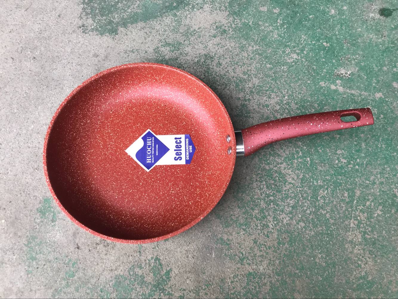 Color the aluminum frying pan thumbnail