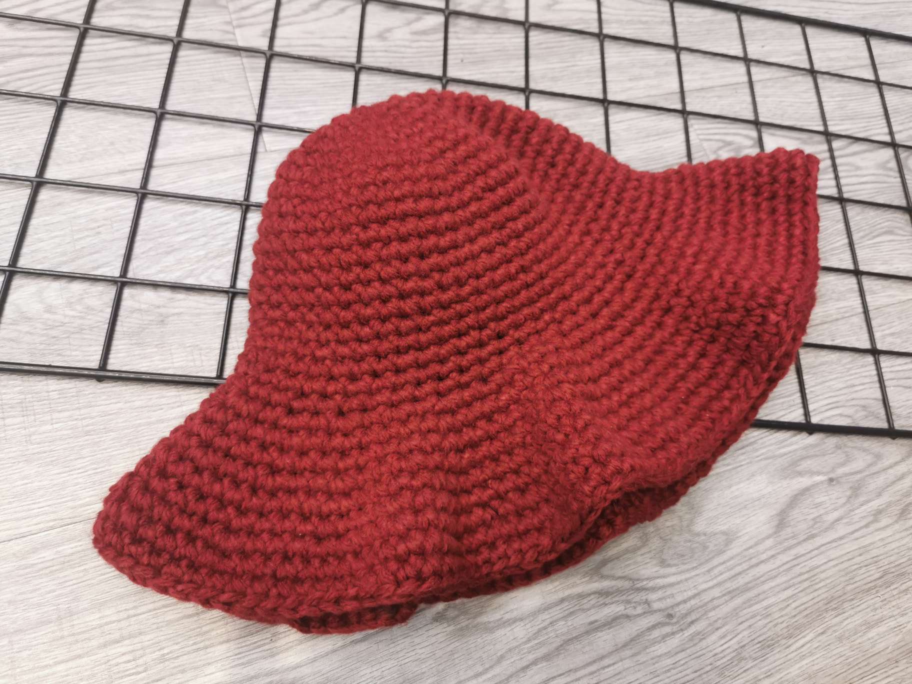 Wavy fisherman's hat, rust red thumbnail