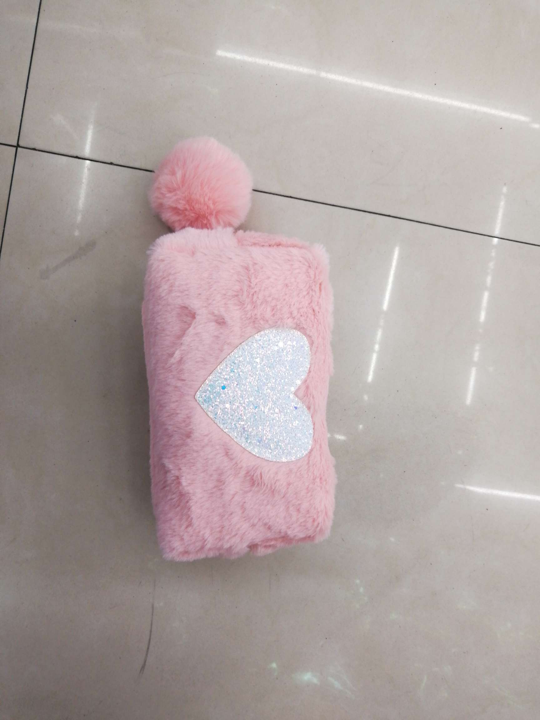 毛绒八角化妆包