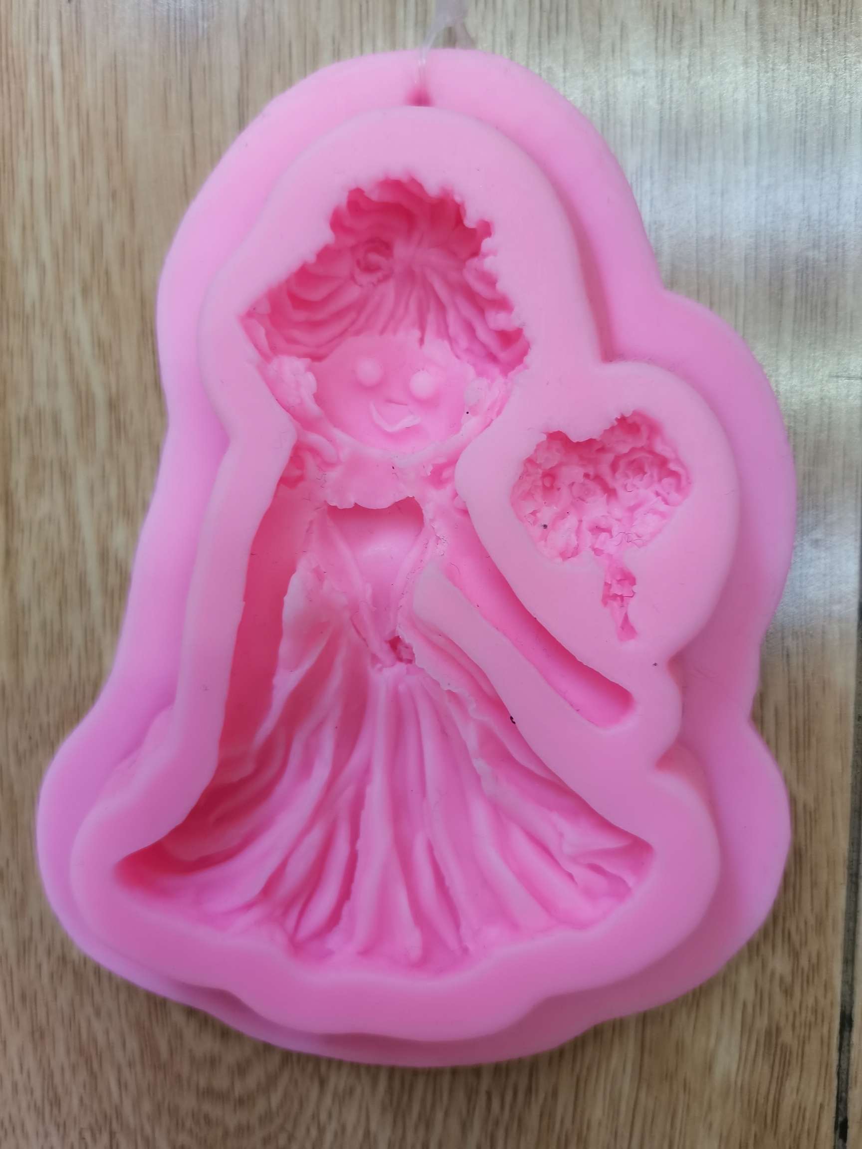 The bride 👰 🏻 cake mold shape thumbnail