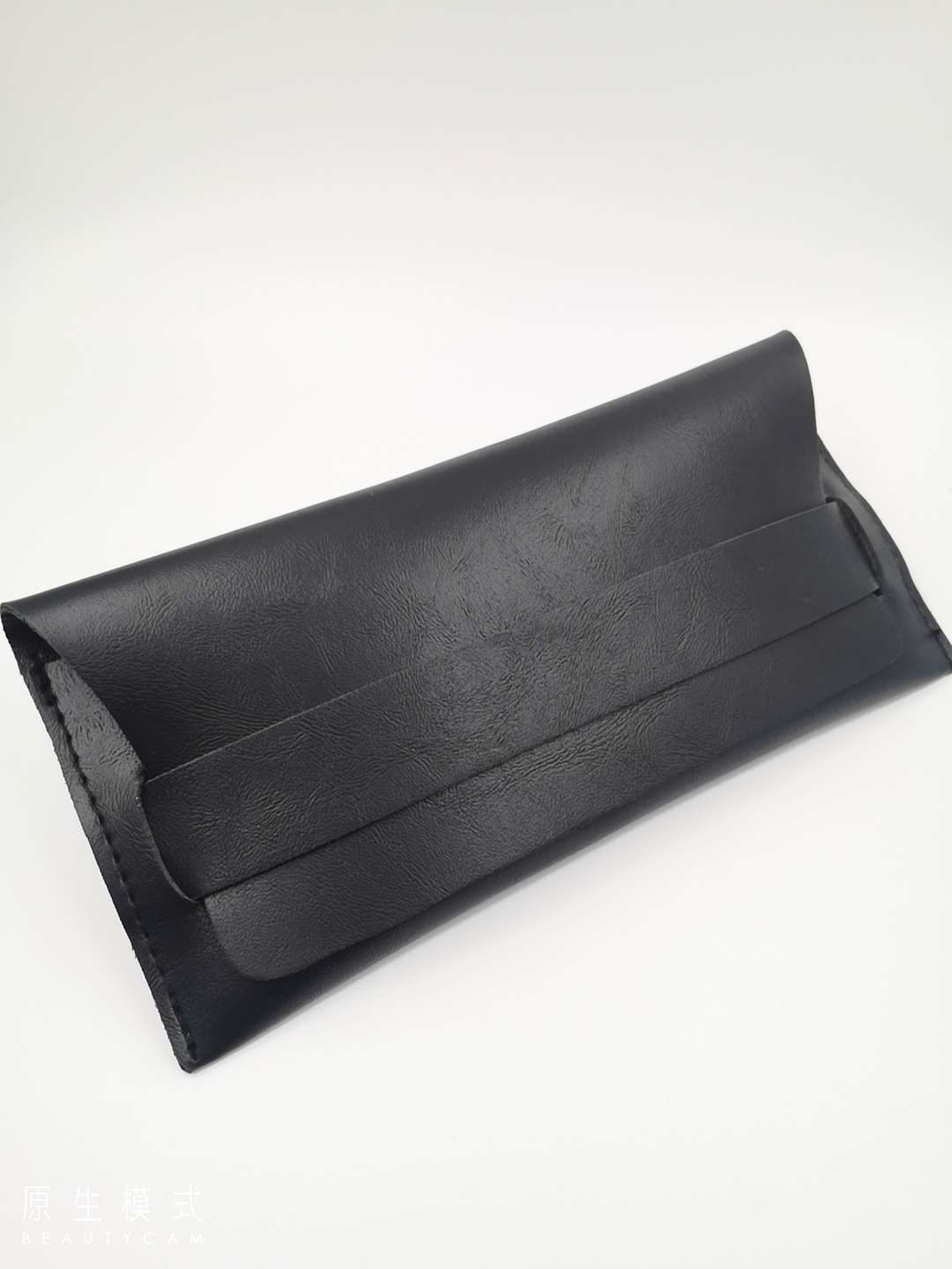 Fashionable soft-padded eyeglass case, sunglasses, leather bag pic 16