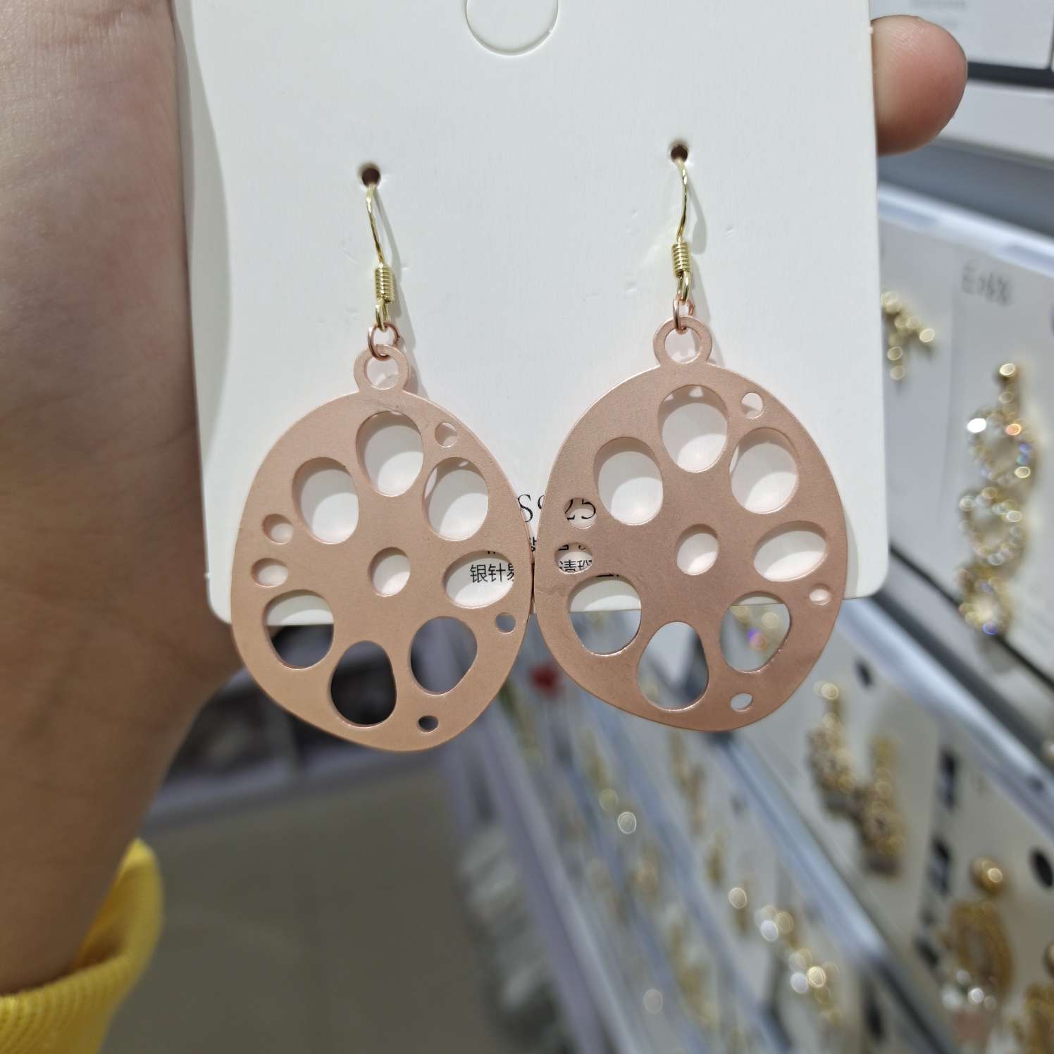 Bottom fishing earrings lotus studs female sterling silver long temperament lotus root network red 2020 new fashion design sense