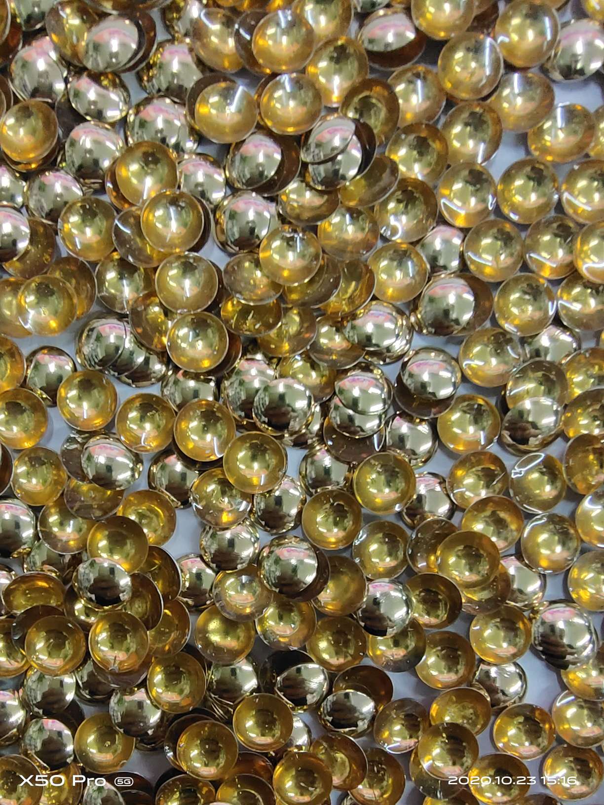 Aluminium half - round ironing
8mm
In the golden thumbnail