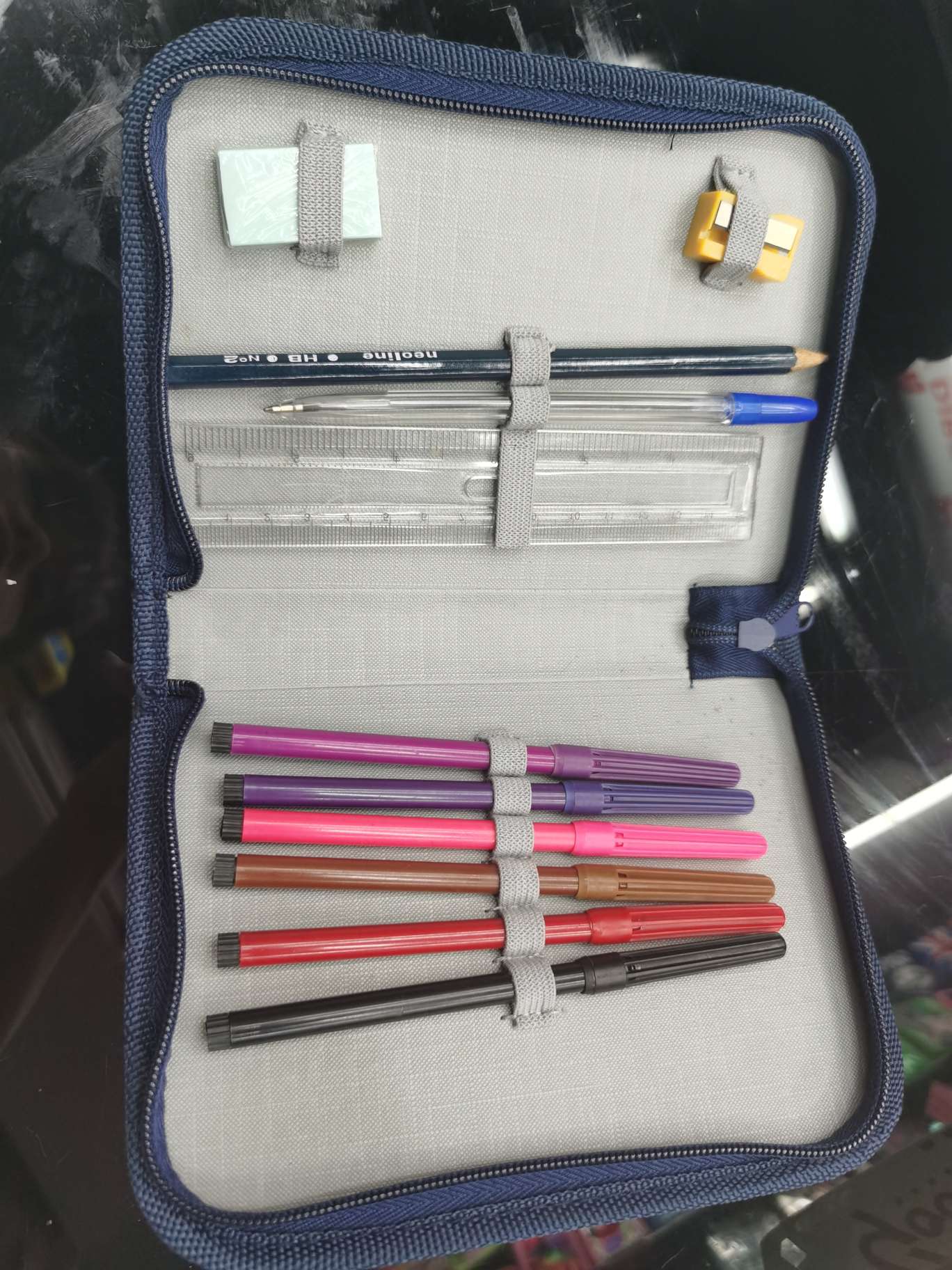 立体摩托车单拉笔盒产品图