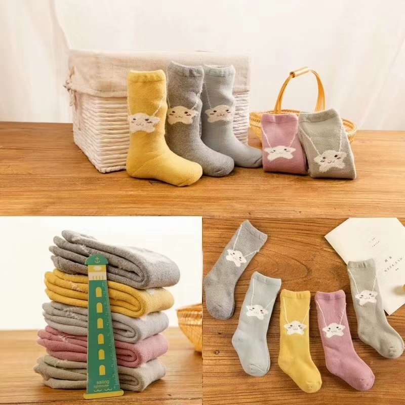 品名：昊博熊宝宝小腿袜
材质：全棉
尺码：0-4  每包一个款式五个配色。
推荐：全棉材质，柔软舒适性倍增，松罗口袜口，产品图