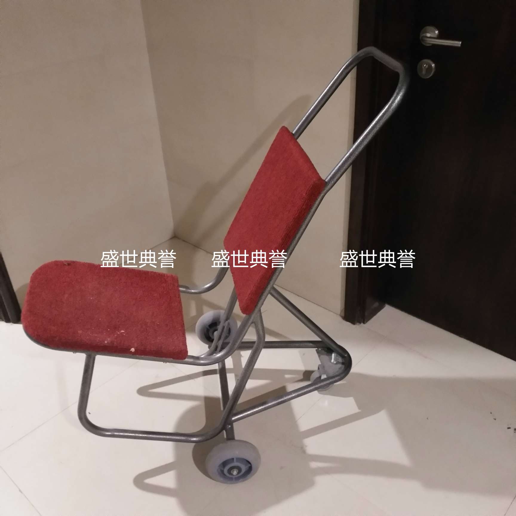 杭州五星级酒店椅子运输车 国际宴会中心三轮椅推车 宴会厅拉椅车产品图