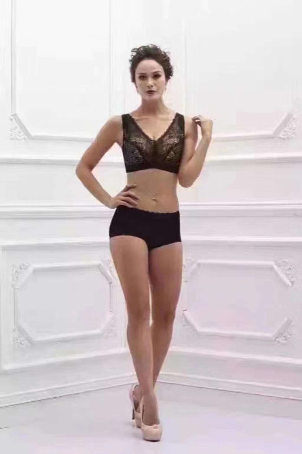 1947颜色：冰灰，黑色 ，浅咖，烟熏紫产品图