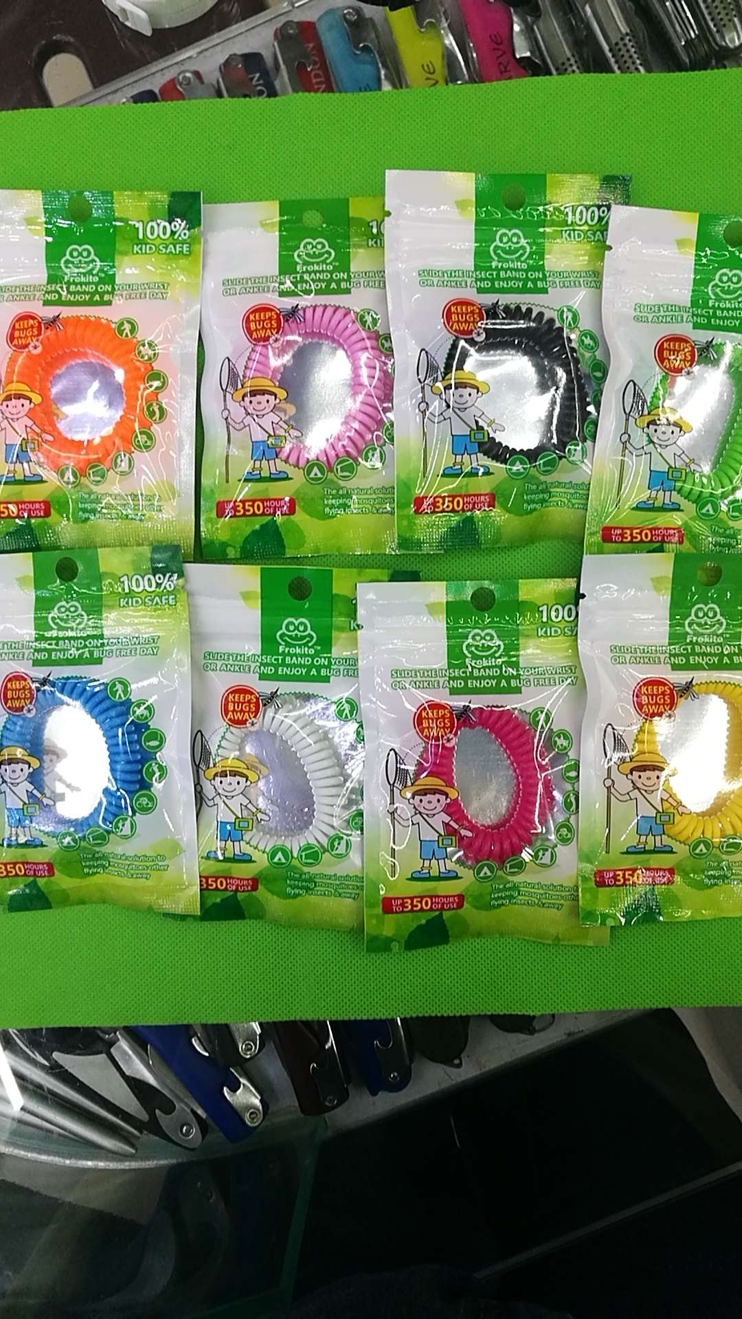 本店有驱蚊产品驱蚊表会发光，各式款式很多，款式颜色可以按客人随便选，量大从优，欢迎新老客户线上与线下或者来店面订购。详情图18