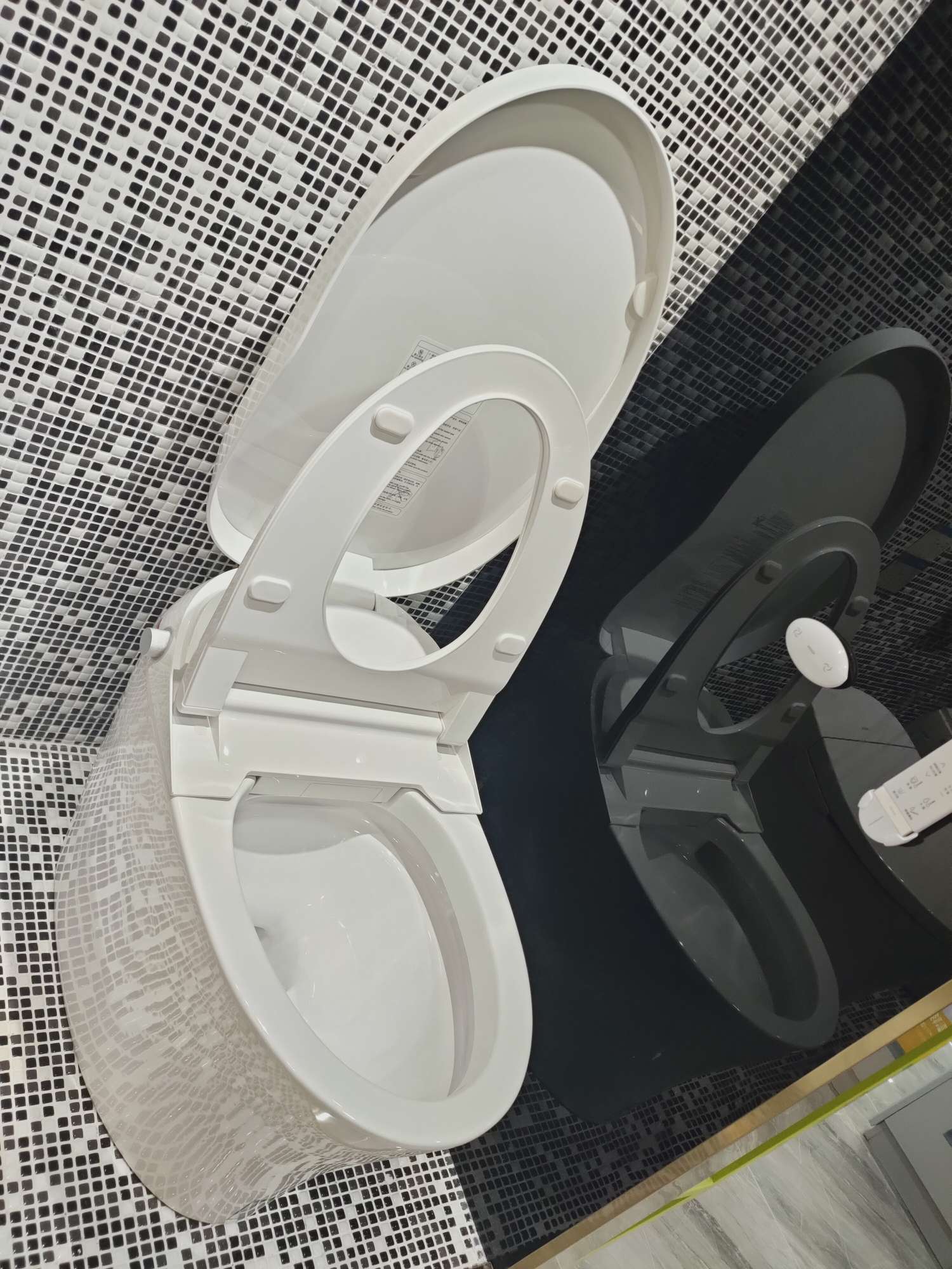 美国摩恩轻智能马桶1305详情图2