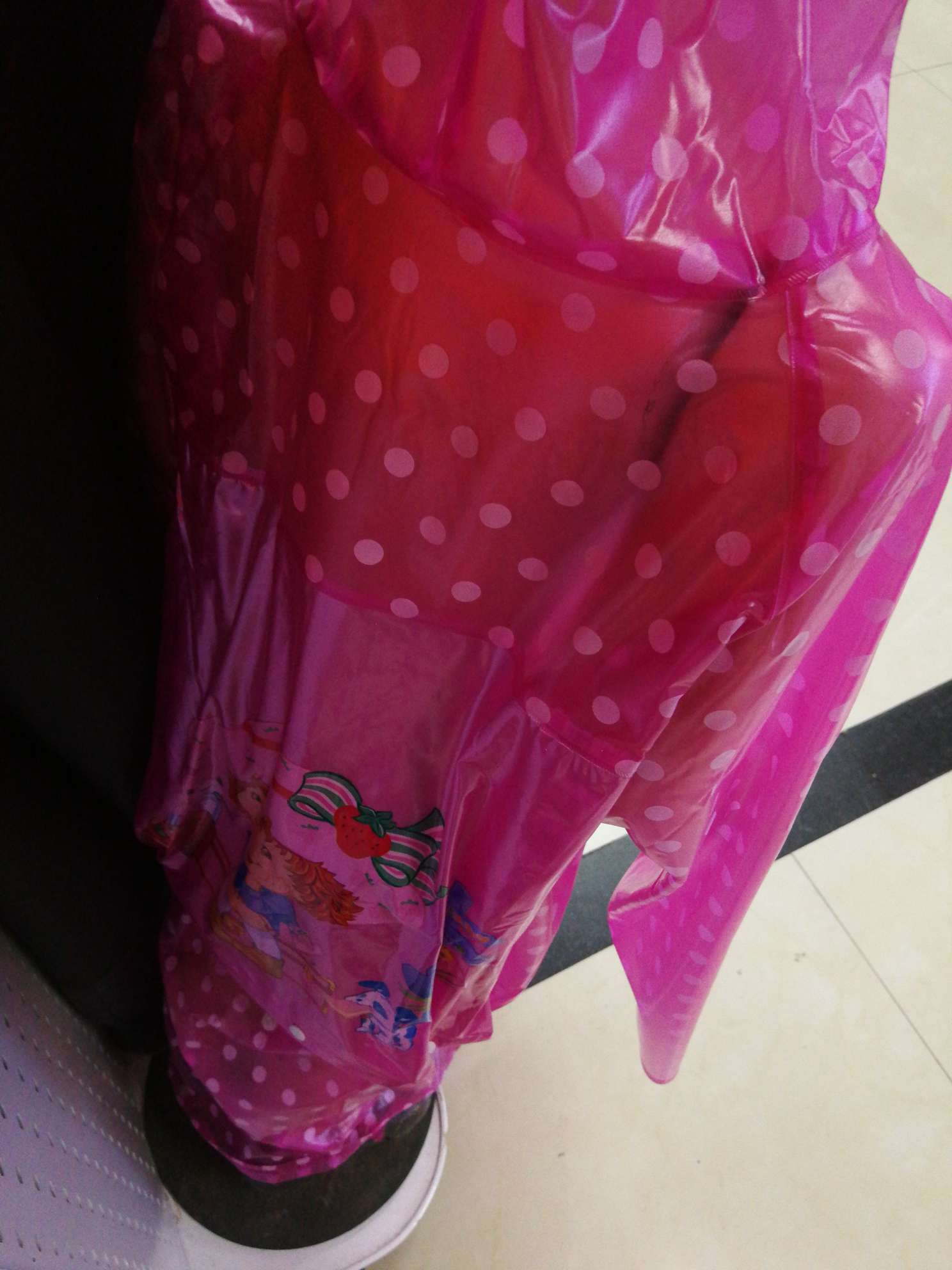 园点小孩背包雨衣细节图