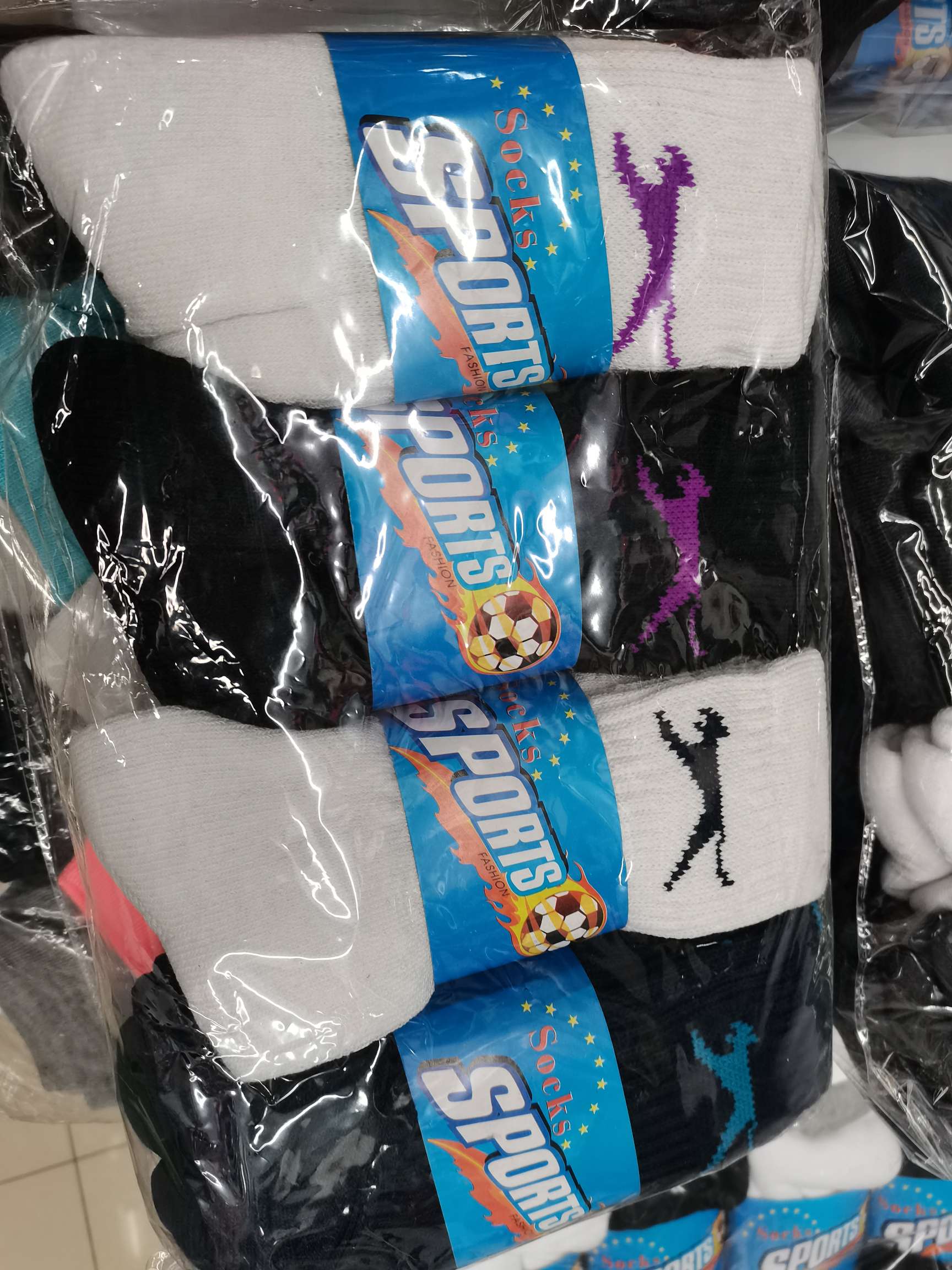 Factory direct sales of comfortable, cute and durable polyester-cotton short socks, four-color thick socks 16