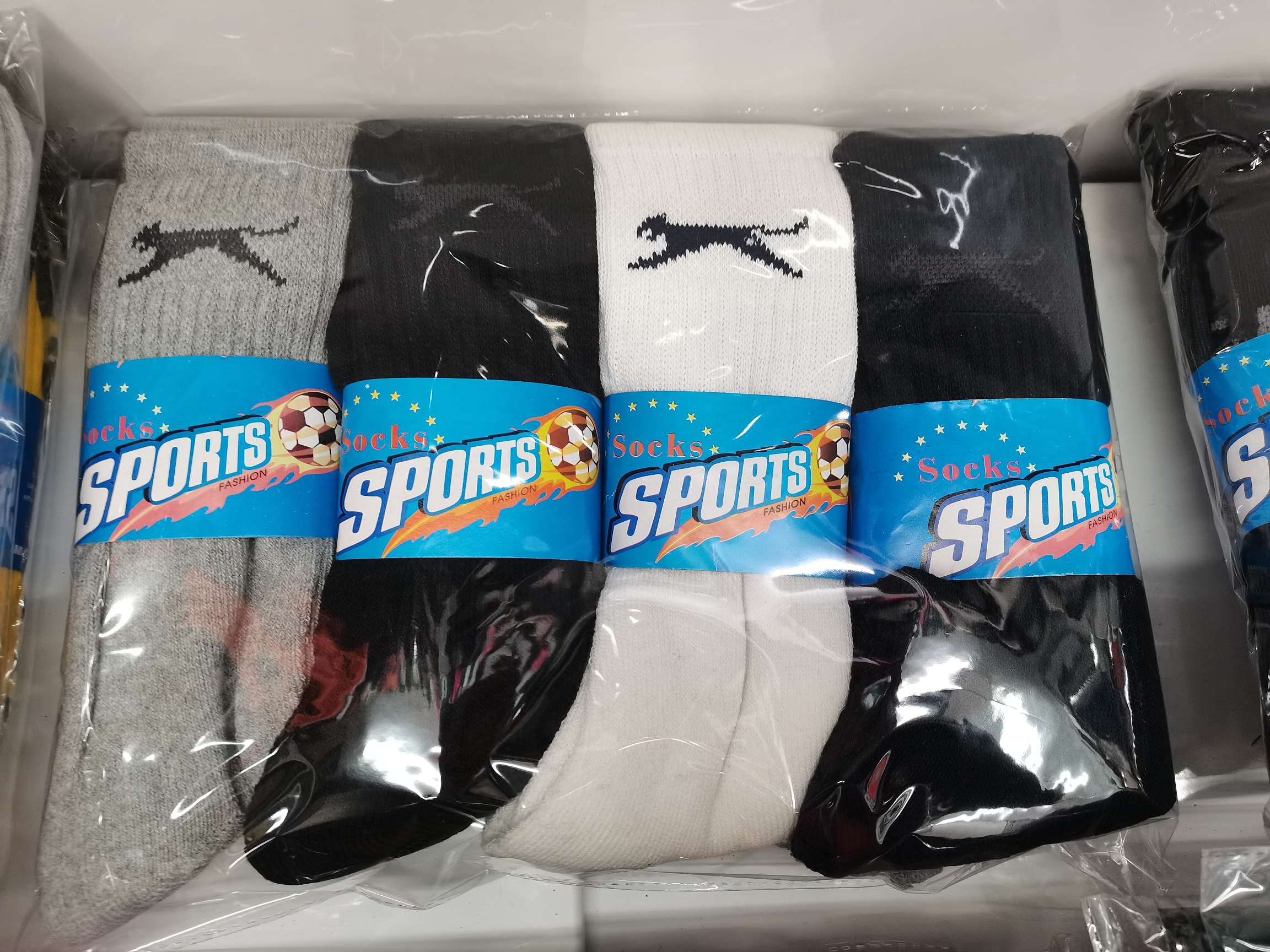 Factory direct sales of comfortable, cute and durable polyester-cotton short socks, four-color thick socks 14