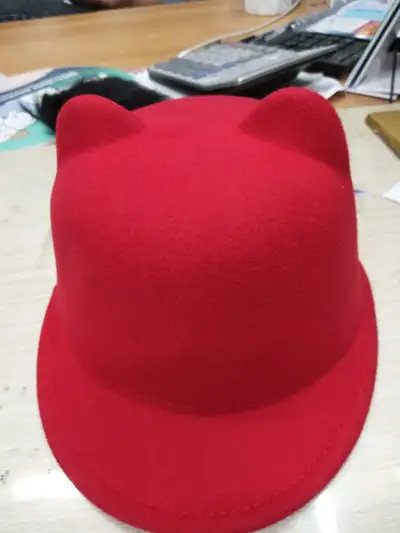 Woolen Cap Big Red
