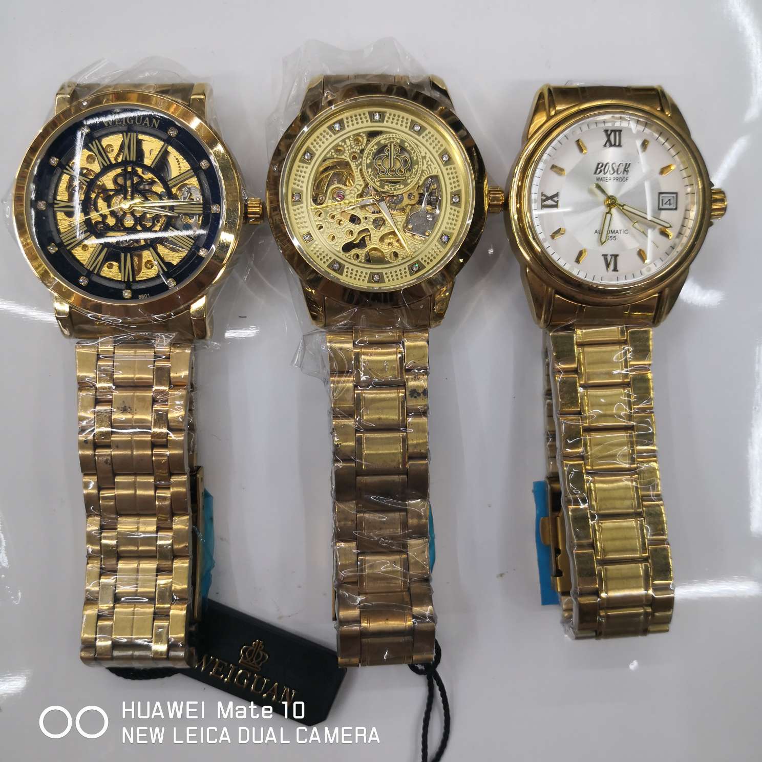 Gold mechanical watch
