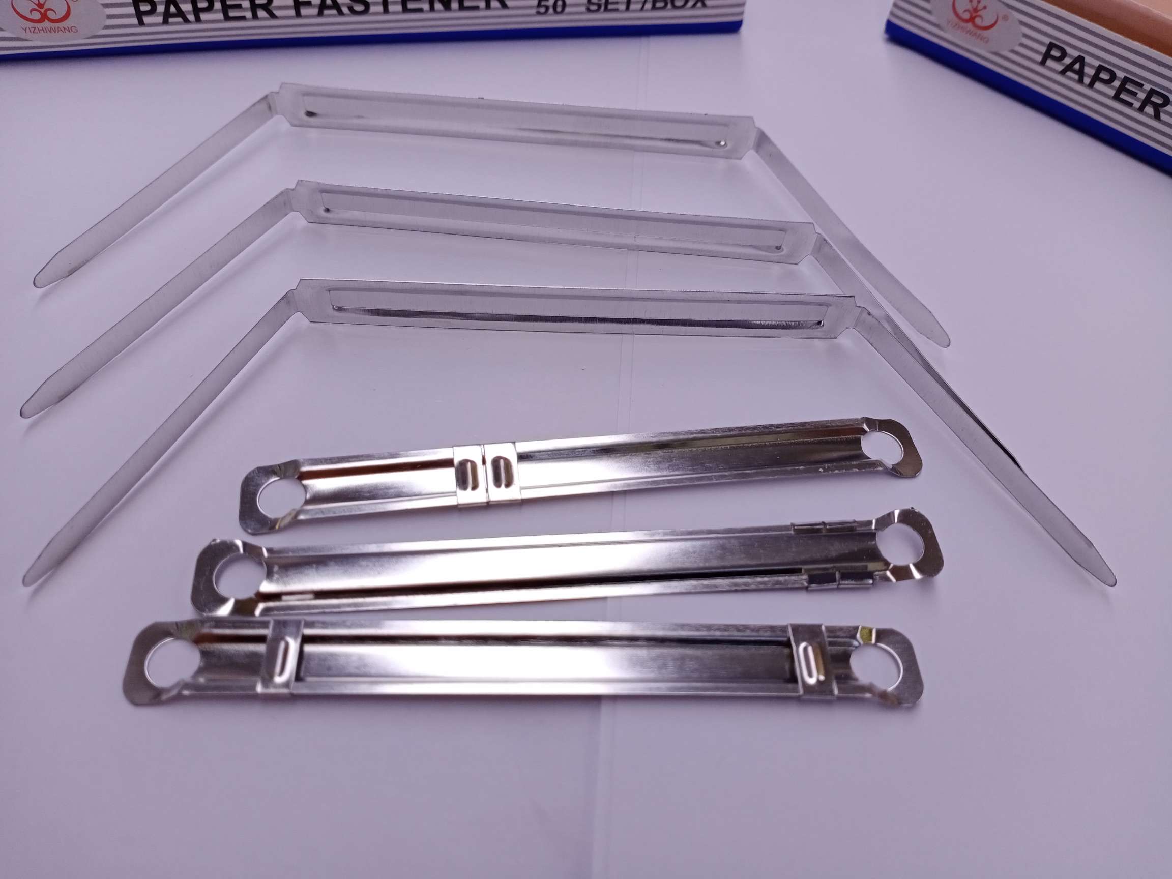 Yizhi King 2088 Iron Binding Clips, 50 pairs per box. Item Picture