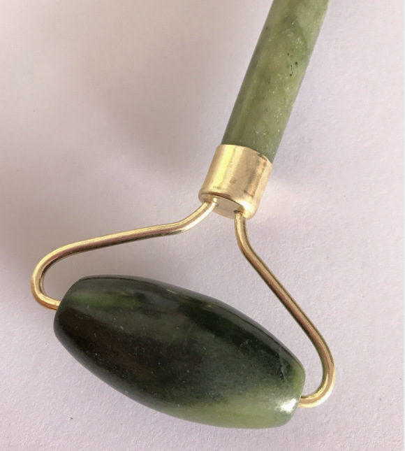 Natural jade beauty container set, slimming face massage wheel set, jade roller massage device undefined