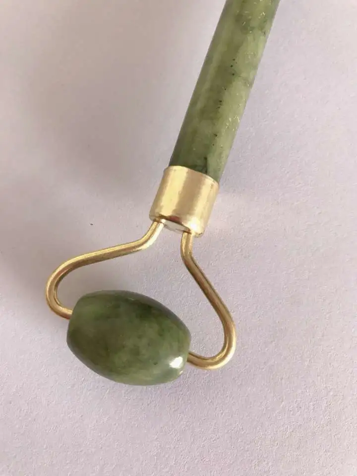 Natural jade beauty container set, slimming face massage wheel set, jade roller massage device detail image 1