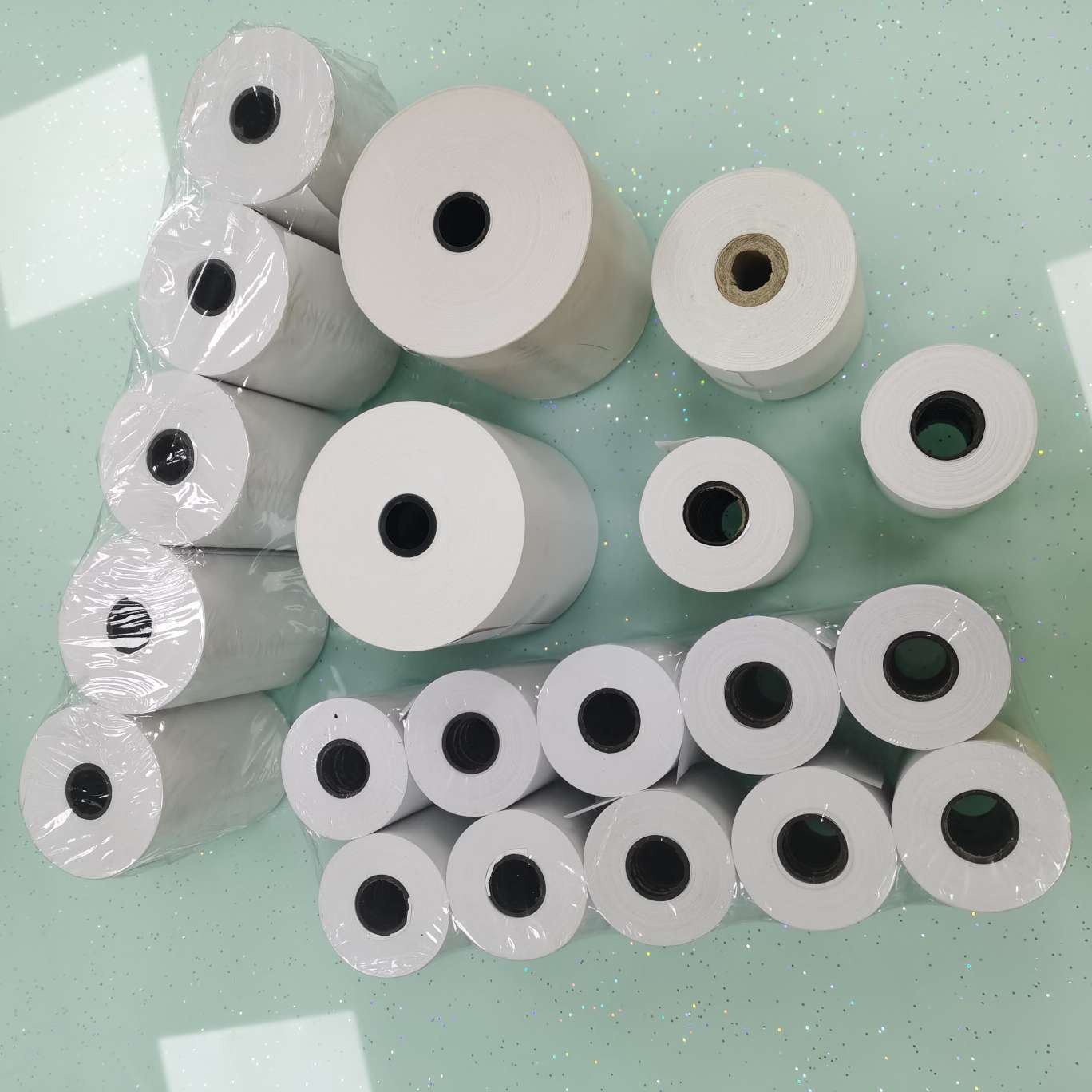 热敏纸，有57*40.57*50，57*60，80*60，80*70，80*80，用在超市收银机上，可以直接打印出来，方详情图2