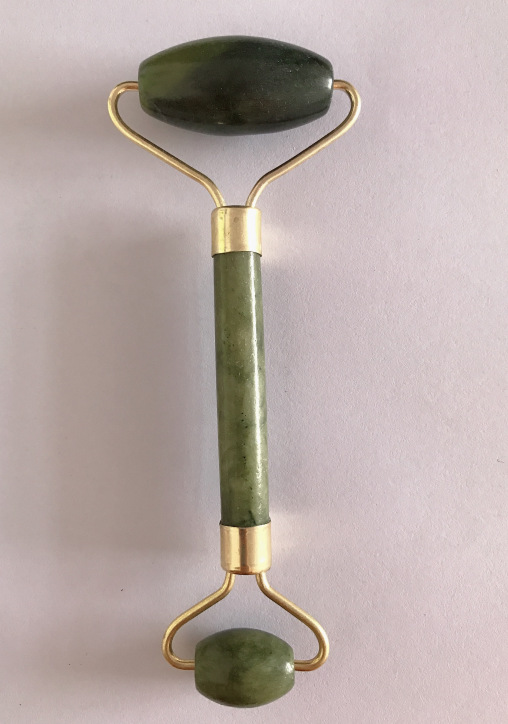 Natural jade beauty container set, slimming face massage wheel set, jade roller massage device Item Picture