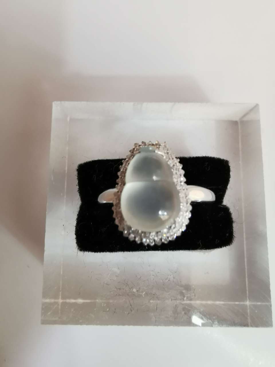 Ice jade gourd ring implies many children and happiness thumbnail