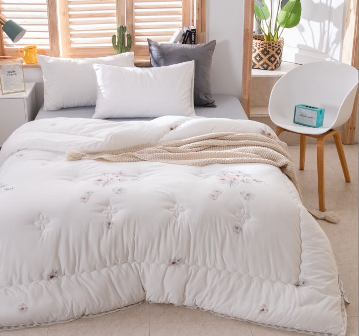 义乌好货100支长绒棉四件套多件套纯棉四件套全棉被子被套春秋被礼品被婴儿双层纱套件天然乳胶床垫乳胶枕芯跑量冬被产品图