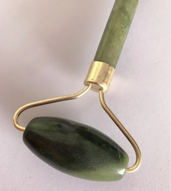 Natural jade beauty container set, slimming face massage wheel set, jade roller massage device detail image 7