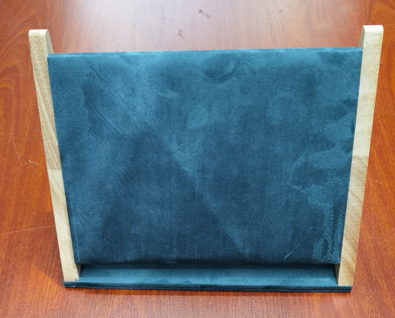 High-end microfiber display stand details Picture