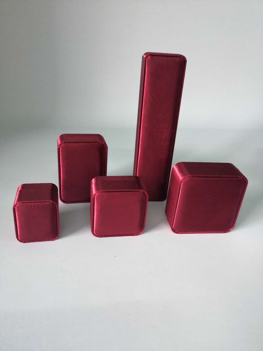 Rounded corner jewelry box, gauze low-top fabric bag, ring, pendant, bracelet, necklace Item Picture